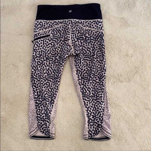 Lululemon TopSpeed crop Dottie Dash green black a spot Capri leggings - Picture 9 of 13